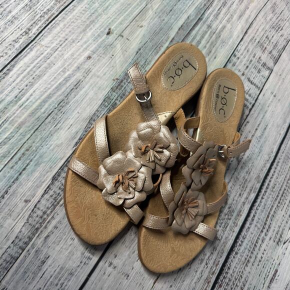 B.O.C. Born Concept Metallic Gold Flower Sandals Women's 11 - Picture 1 of 3